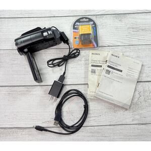 SONY HDR-PJ670 Handheld Video Camera With Projector Lot WORKS